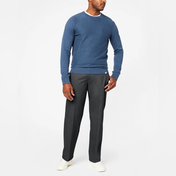 NWT Dockers Signature Khakis, Relaxed Fit | Size: 42x34 - Picture 1 of 5